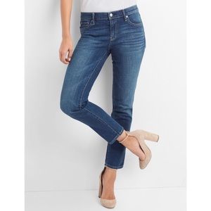 GAP 1969 Real Straight Jeans - Size 27